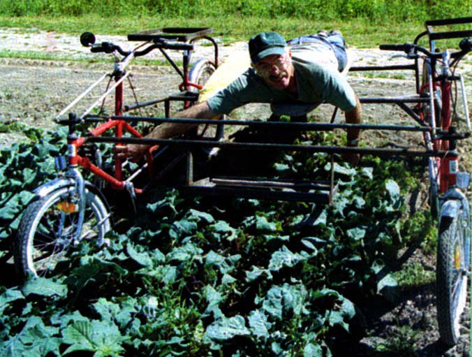 Glen Johnson, motherflightfarm@gmail.com ( might be mothers) 15 years ago prototype we found online.