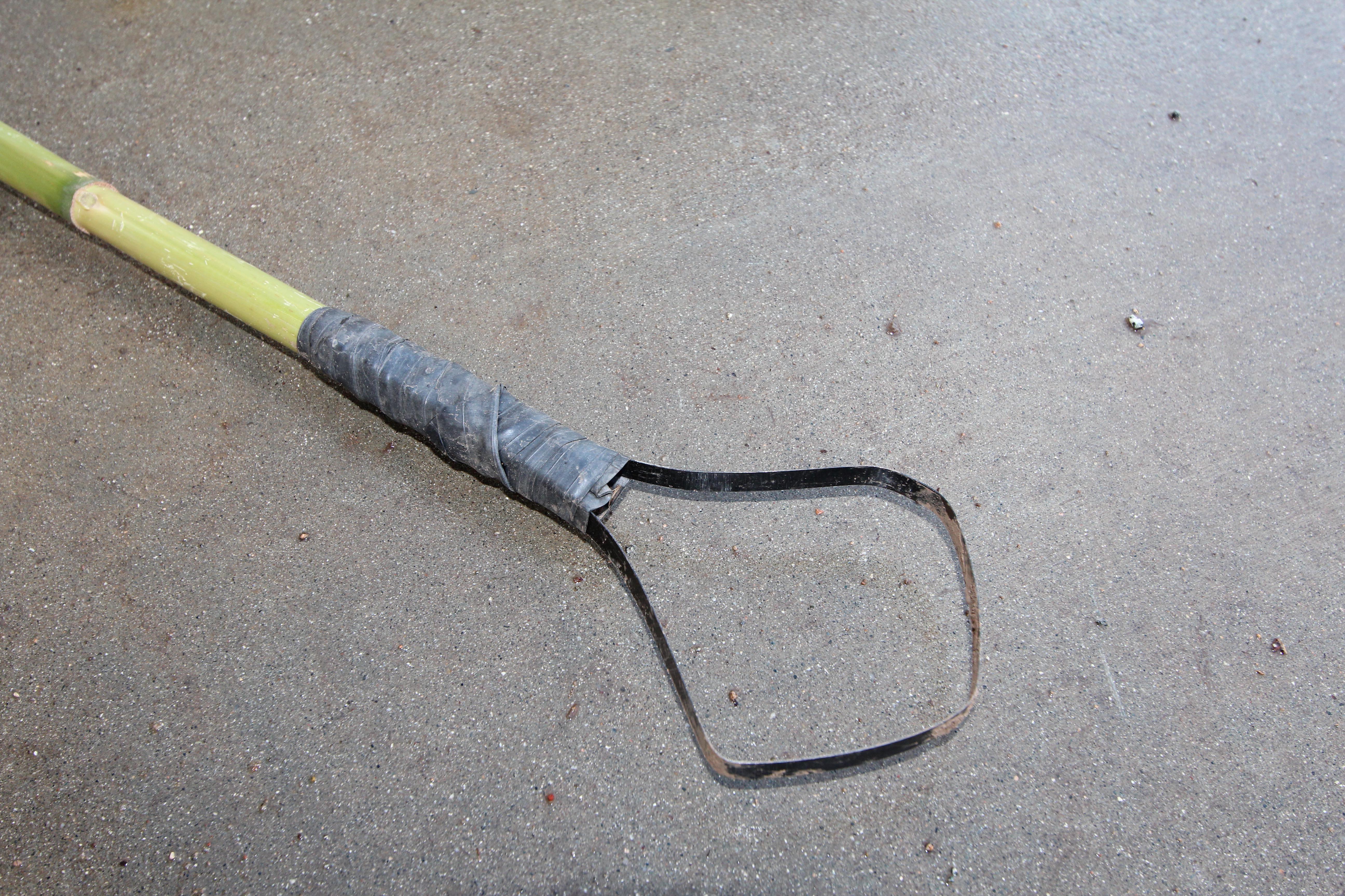 HOE with INTERCHANGEABLE, PLASTIC MULCH FRIENDLY, ADJUSTABLE, SHARP & FLEXIBLE blades, "RECYCLE STRAP HOE"