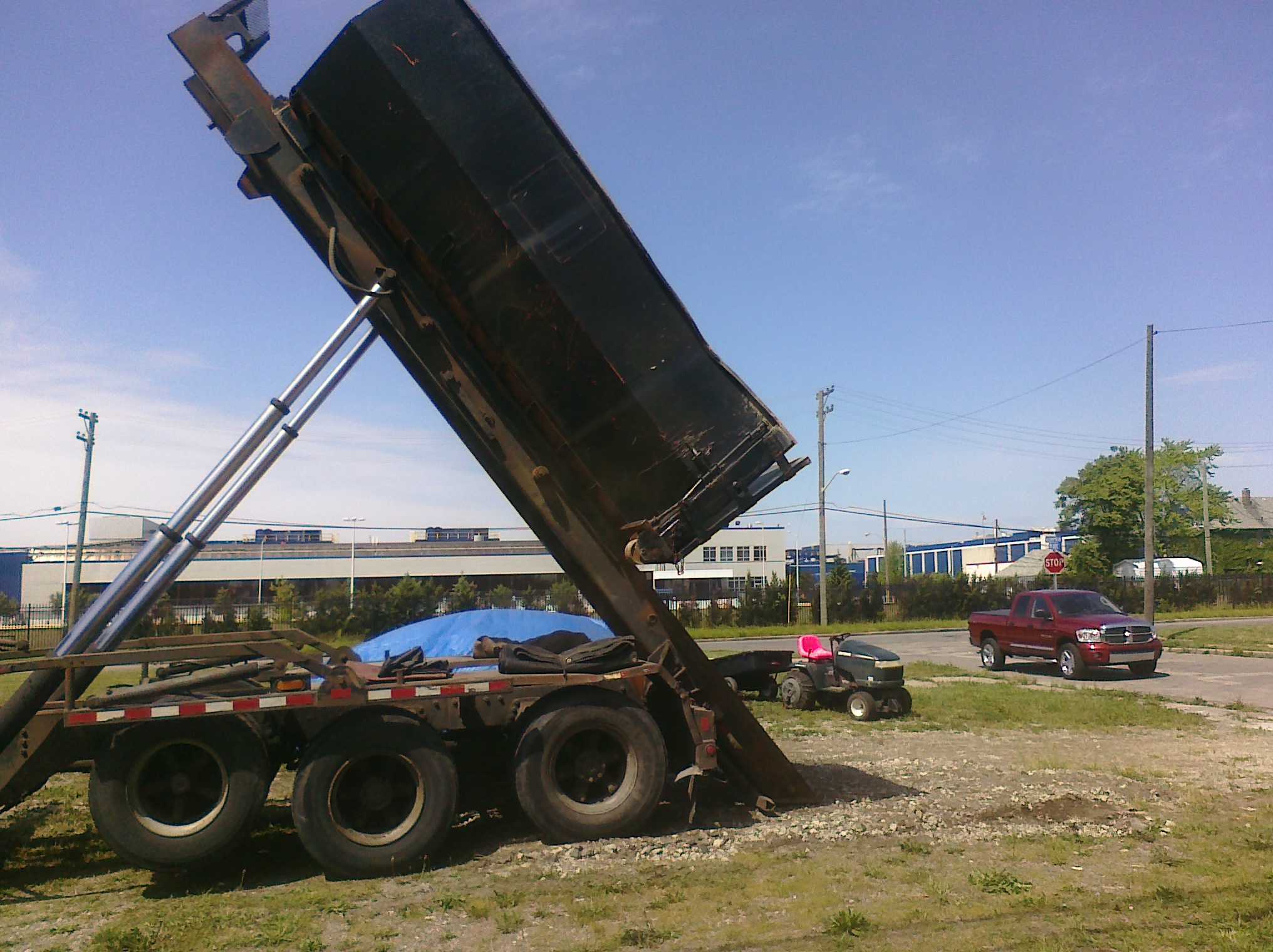 recieiving the body of the shed from our friends at Recyle Here!